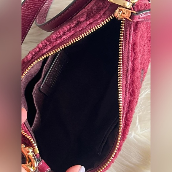 CE557 - Coach Teri Shoulder Bag with Coach Motif - Picture 10 of 14